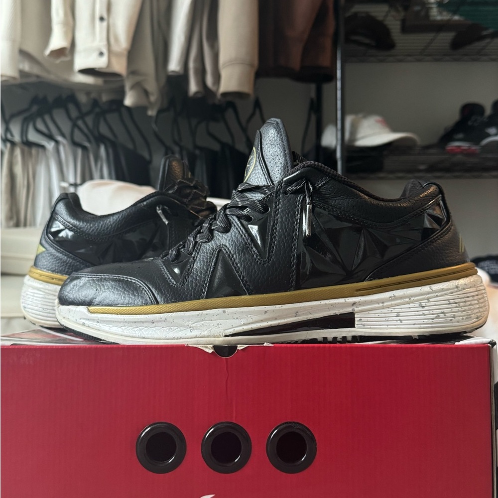 Way of Wade 2.0 Low Black Gold